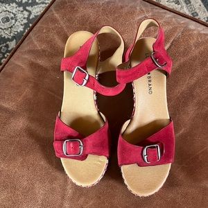 LuckyBrand Women’s Wedge Sandal. Size 8.